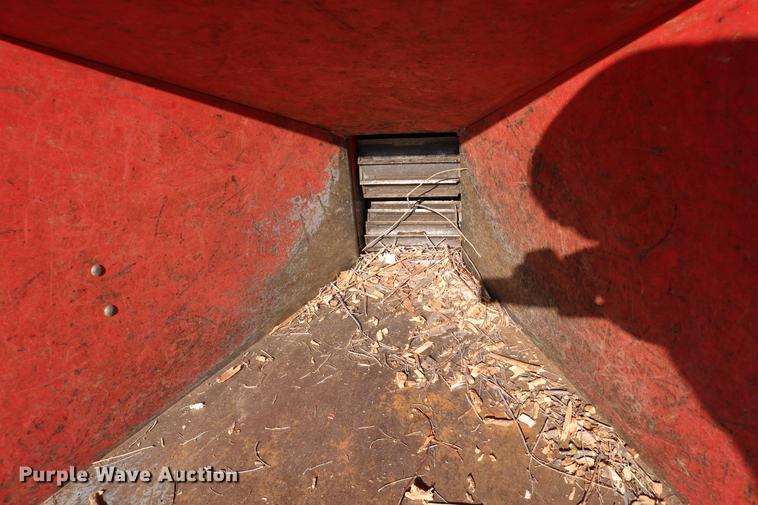 image for item DC7685 1997 Gravely Pro Chip 395 wood chipper