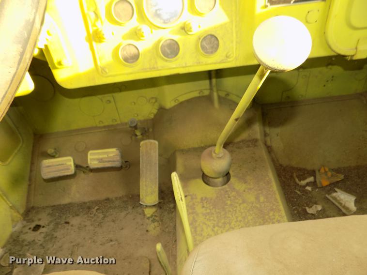 image for item DD2850 1957 Reo M35 tank truck