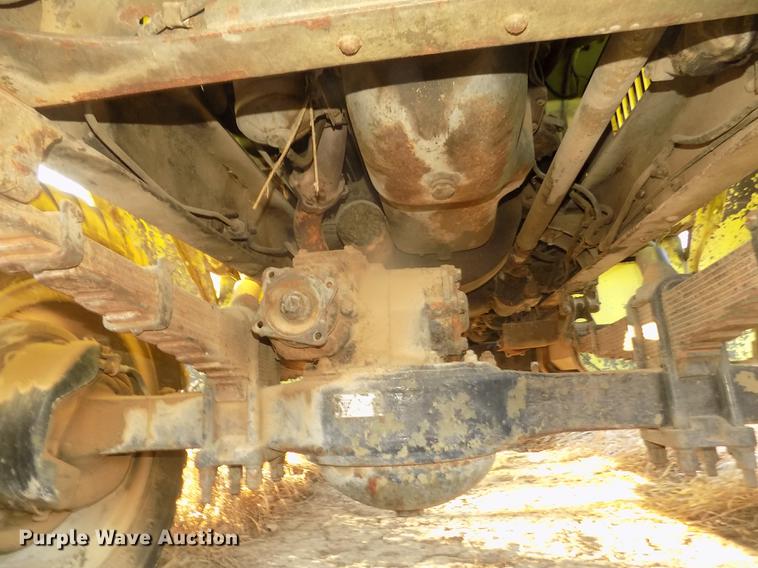 image for item DD2850 1957 Reo M35 tank truck