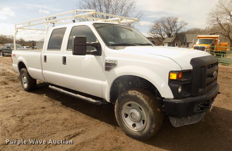 image for item DD2869 2008 Ford F250 Super Duty XL Crew Cab pickup truck