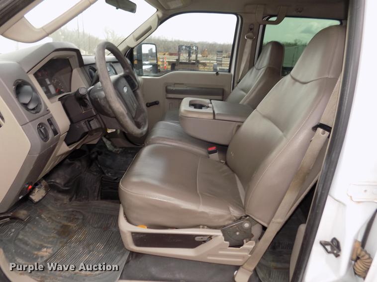 image for item DD2869 2008 Ford F250 Super Duty XL Crew Cab pickup truck