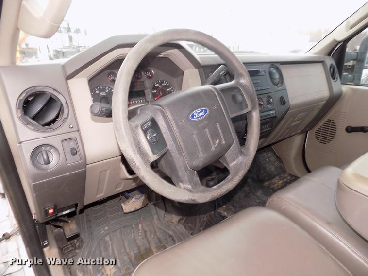 image for item DD2869 2008 Ford F250 Super Duty XL Crew Cab pickup truck