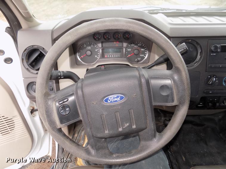 image for item DD2869 2008 Ford F250 Super Duty XL Crew Cab pickup truck