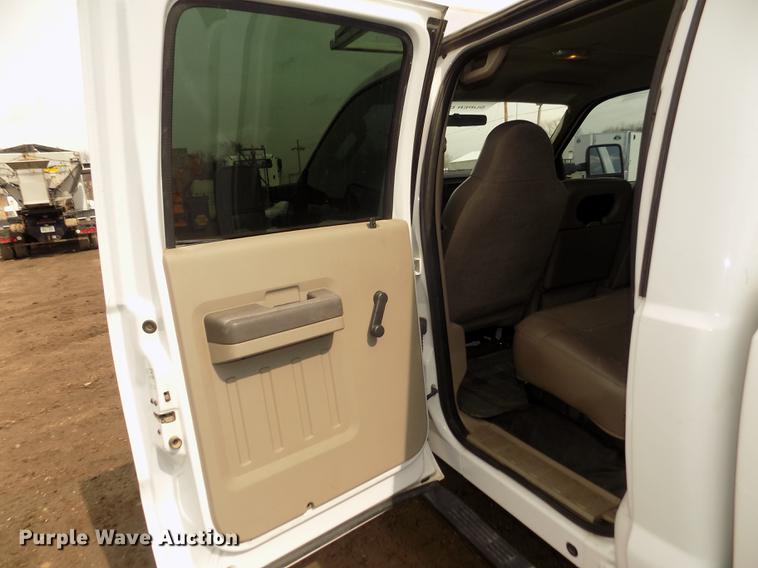 image for item DD2869 2008 Ford F250 Super Duty XL Crew Cab pickup truck