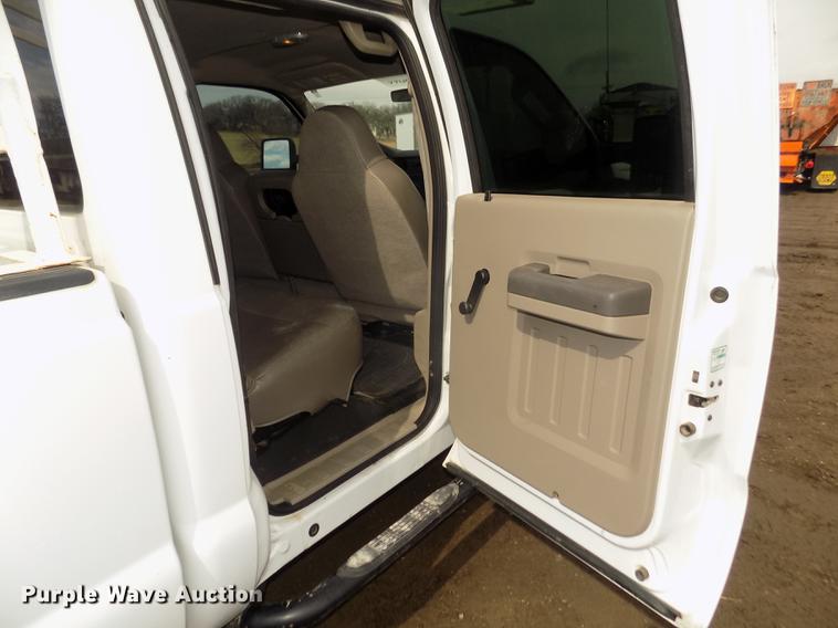 image for item DD2869 2008 Ford F250 Super Duty XL Crew Cab pickup truck