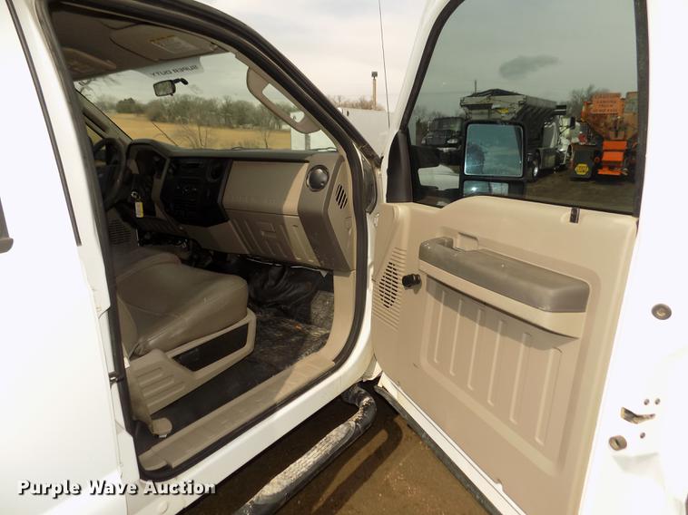 image for item DD2869 2008 Ford F250 Super Duty XL Crew Cab pickup truck