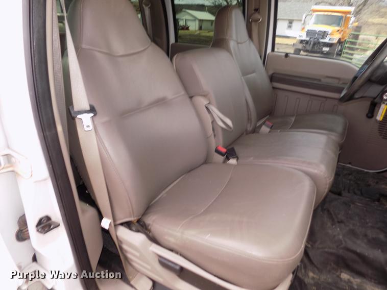 image for item DD2869 2008 Ford F250 Super Duty XL Crew Cab pickup truck