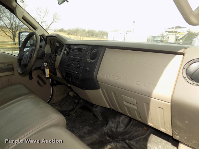 image for item DD2869 2008 Ford F250 Super Duty XL Crew Cab pickup truck