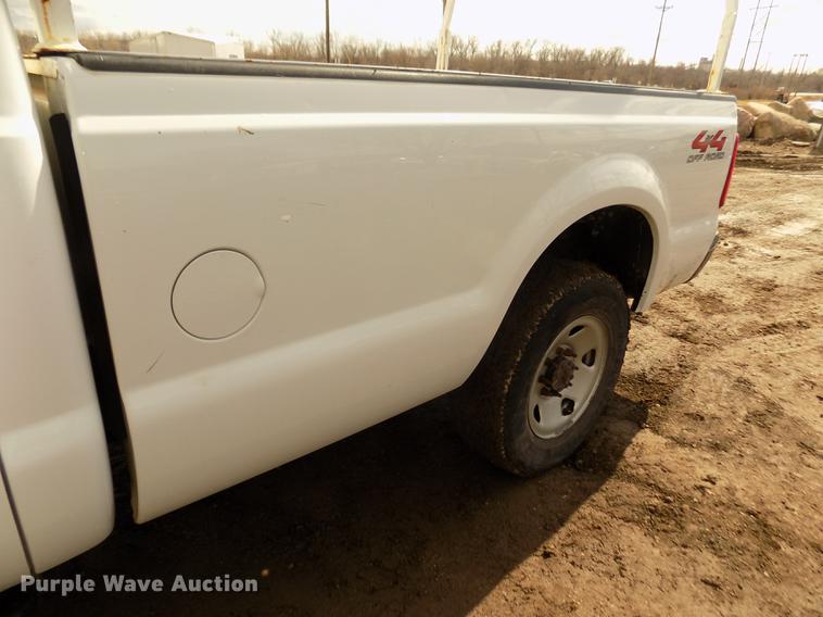 image for item DD2869 2008 Ford F250 Super Duty XL Crew Cab pickup truck