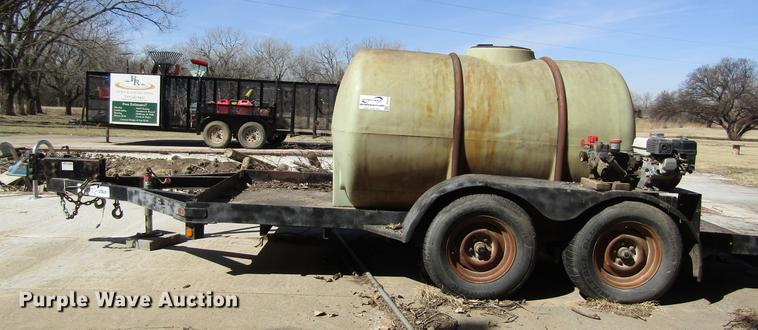 image for item DD8733 2001 Superior tank trailer