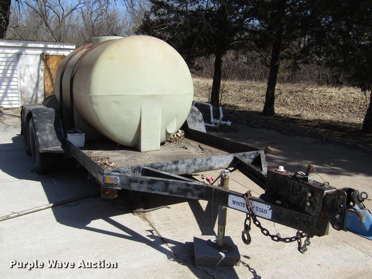 image for item DD8733 2001 Superior tank trailer