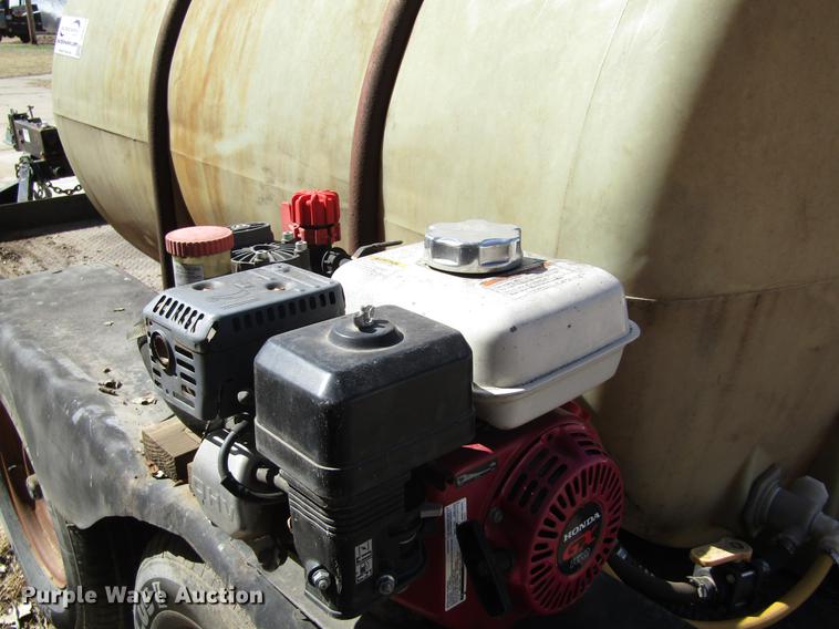 image for item DD8733 2001 Superior tank trailer