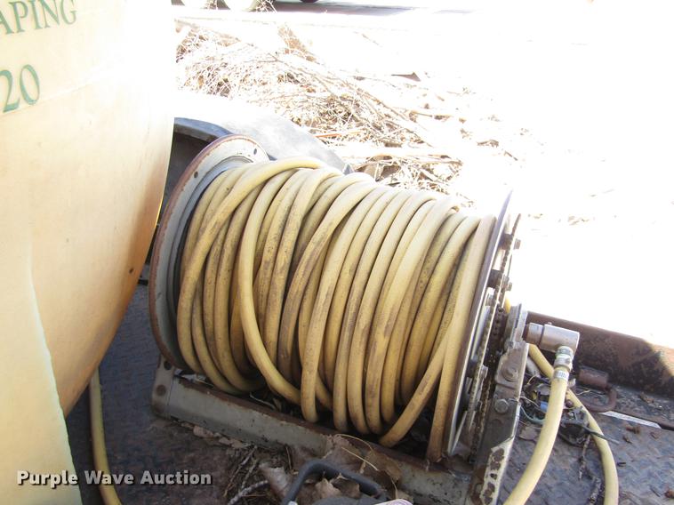 image for item DD8733 2001 Superior tank trailer