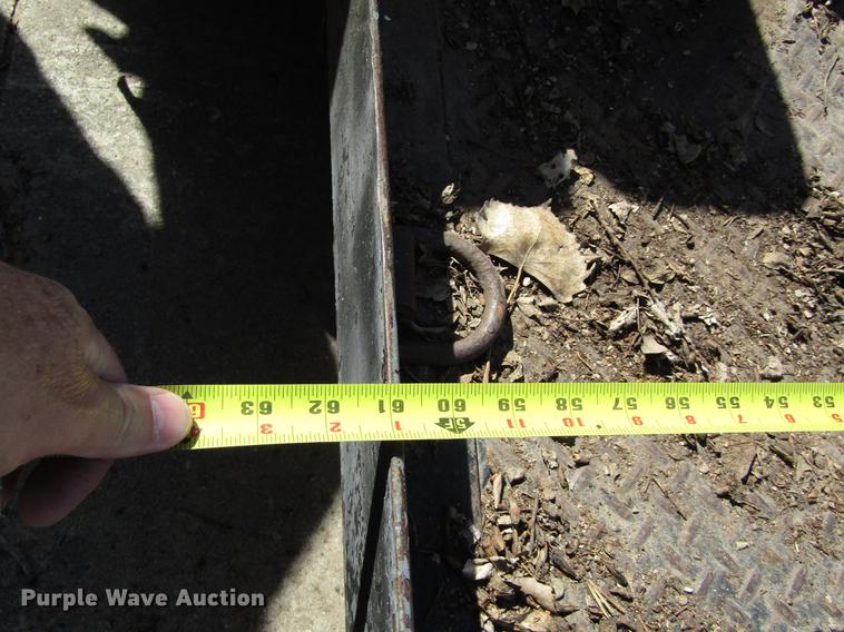 image for item DD8733 2001 Superior tank trailer