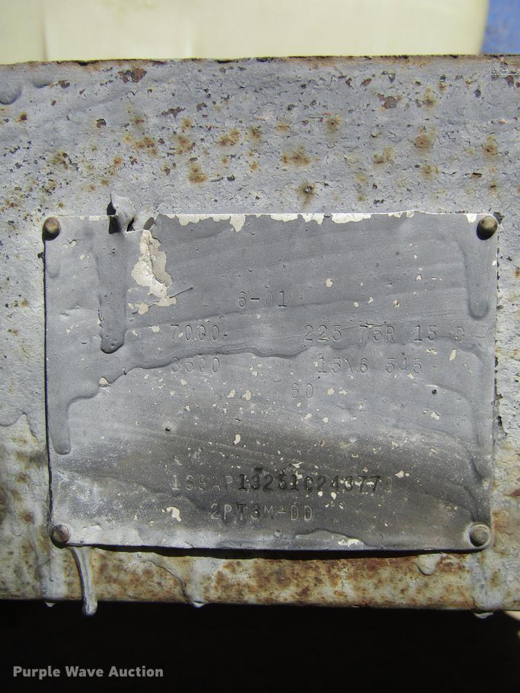 image for item DD8733 2001 Superior tank trailer