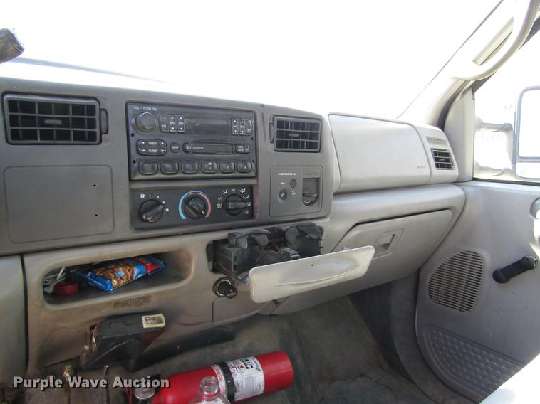 image for item DD8734 1999 Ford F250 Super Duty utility bed pickup truck