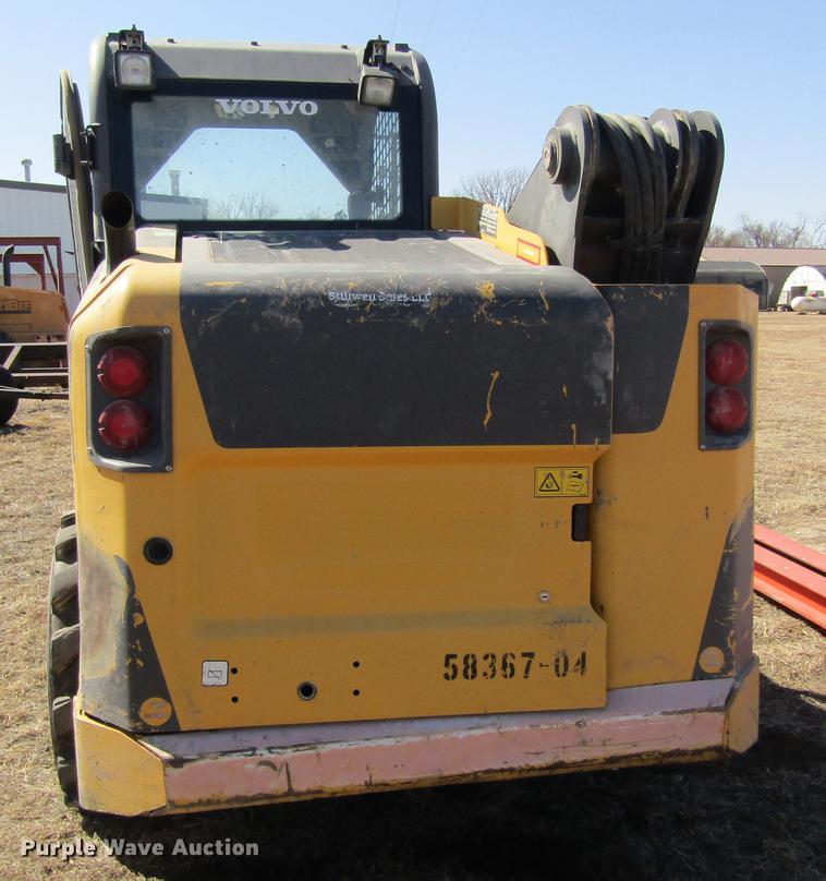image for item DD8735 2011 Volvo MC115C skid steer