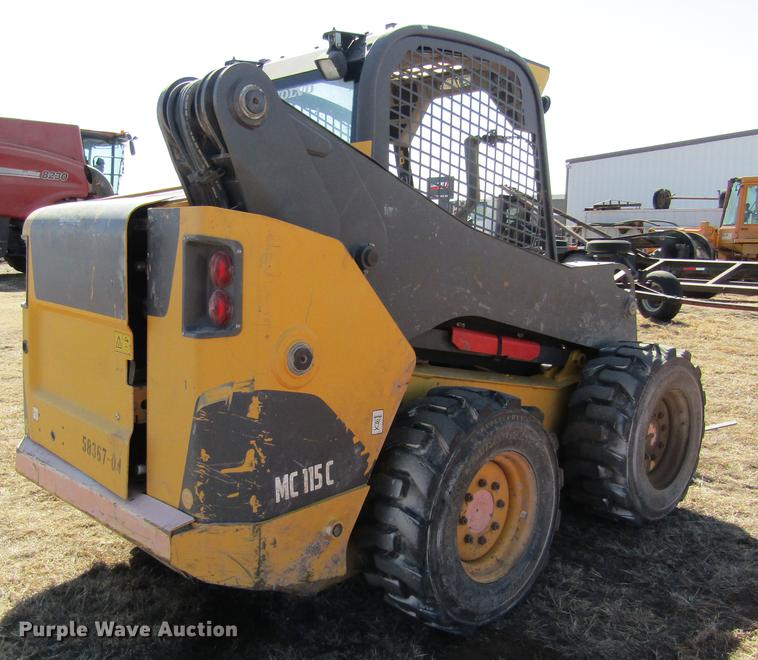 image for item DD8735 2011 Volvo MC115C skid steer