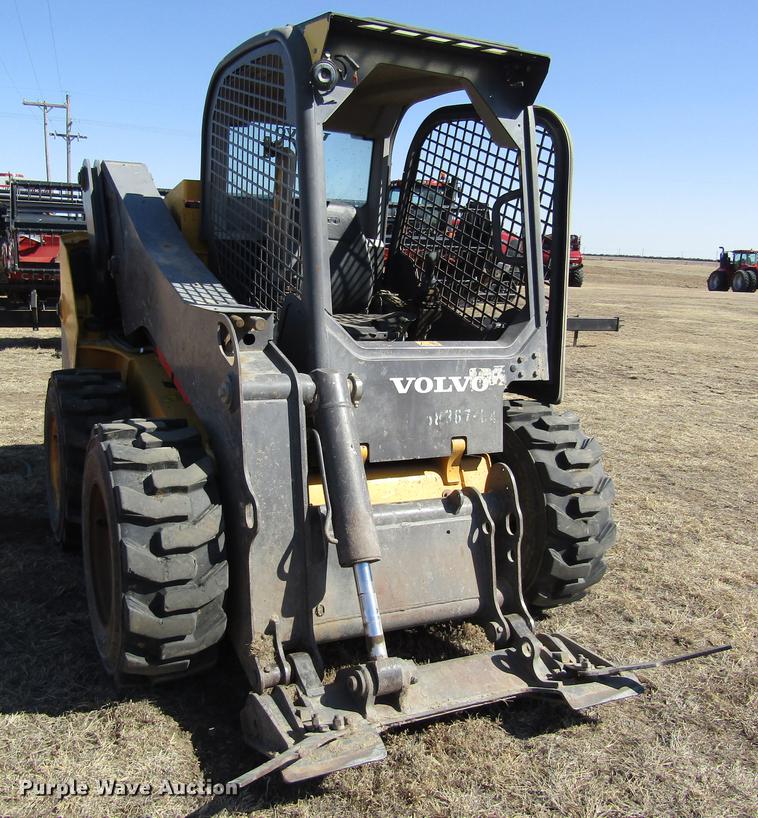 image for item DD8735 2011 Volvo MC115C skid steer