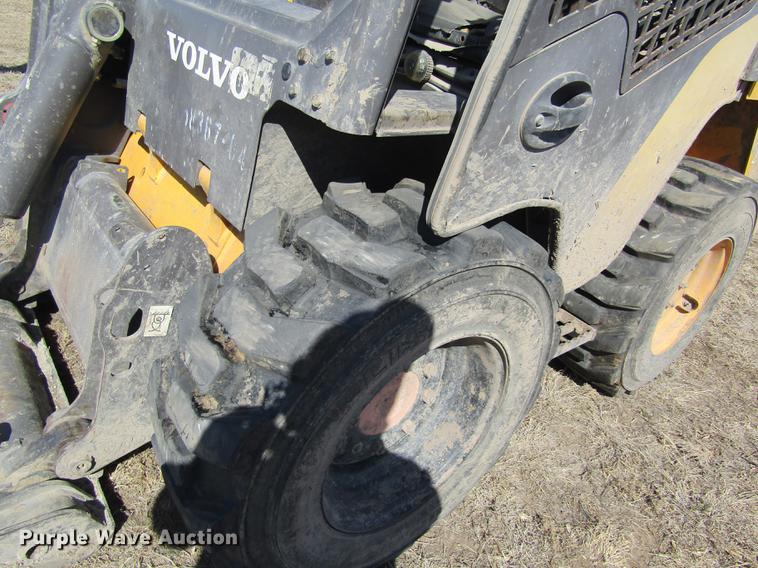 image for item DD8735 2011 Volvo MC115C skid steer