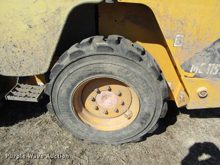 image for item DD8735 2011 Volvo MC115C skid steer