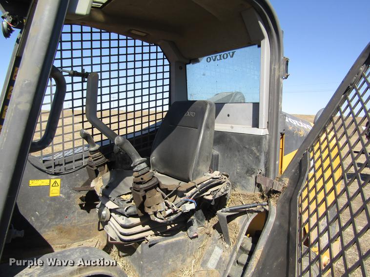 image for item DD8735 2011 Volvo MC115C skid steer