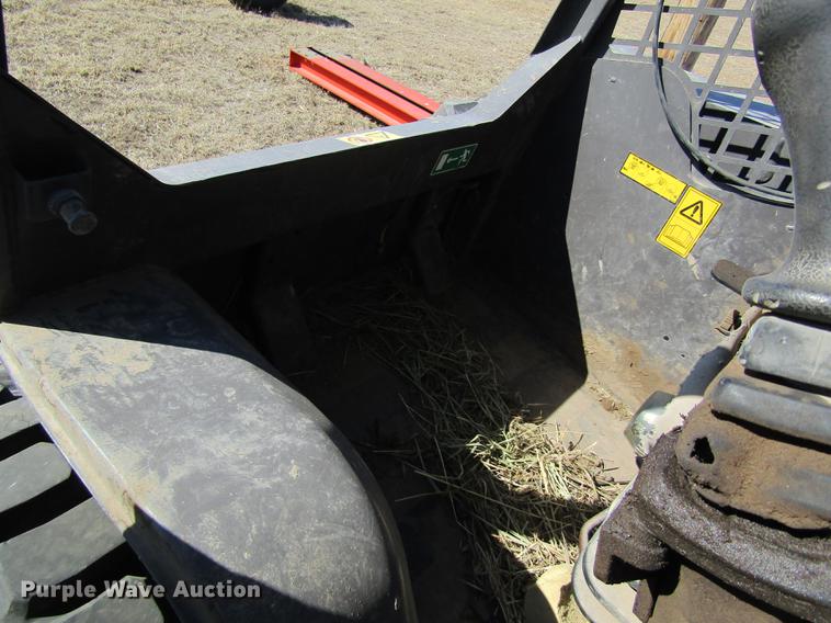 image for item DD8735 2011 Volvo MC115C skid steer