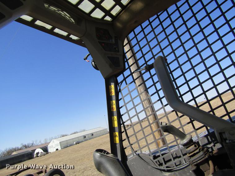 image for item DD8735 2011 Volvo MC115C skid steer