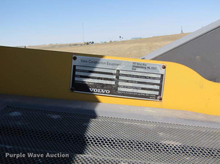 image for item DD8735 2011 Volvo MC115C skid steer