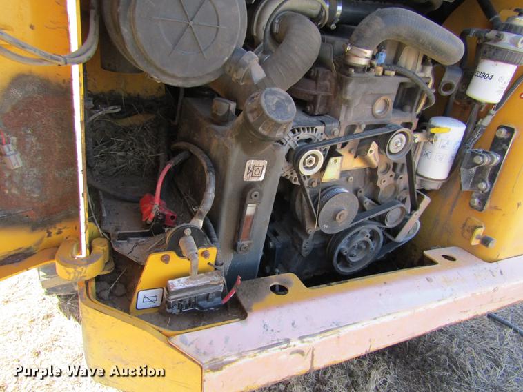 image for item DD8735 2011 Volvo MC115C skid steer