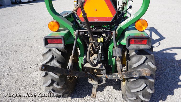 image for item DE3153 1997 John Deere 955 MFWD tractor