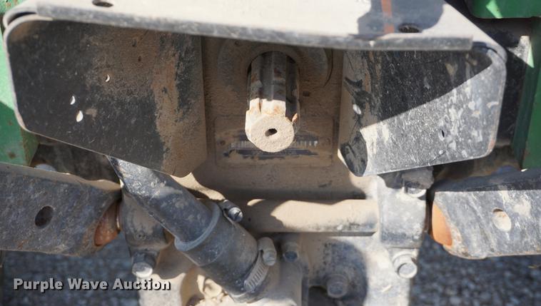 image for item DE3153 1997 John Deere 955 MFWD tractor