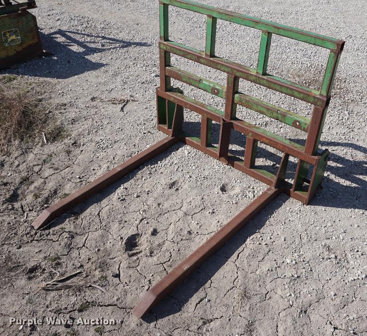 image for item DE3153 1997 John Deere 955 MFWD tractor