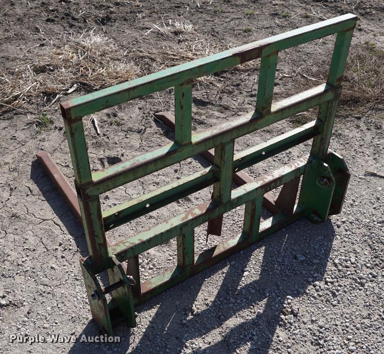 image for item DE3153 1997 John Deere 955 MFWD tractor