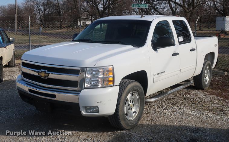 image for item DF3560 2011 Chevrolet Silverado 1500 LT Crew Cab pickup truck