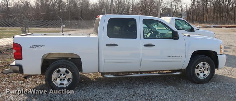 image for item DF3560 2011 Chevrolet Silverado 1500 LT Crew Cab pickup truck