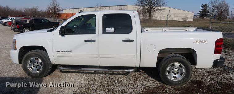 image for item DF3560 2011 Chevrolet Silverado 1500 LT Crew Cab pickup truck