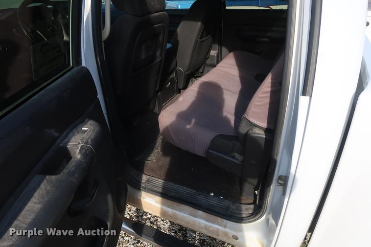 image for item DF3560 2011 Chevrolet Silverado 1500 LT Crew Cab pickup truck