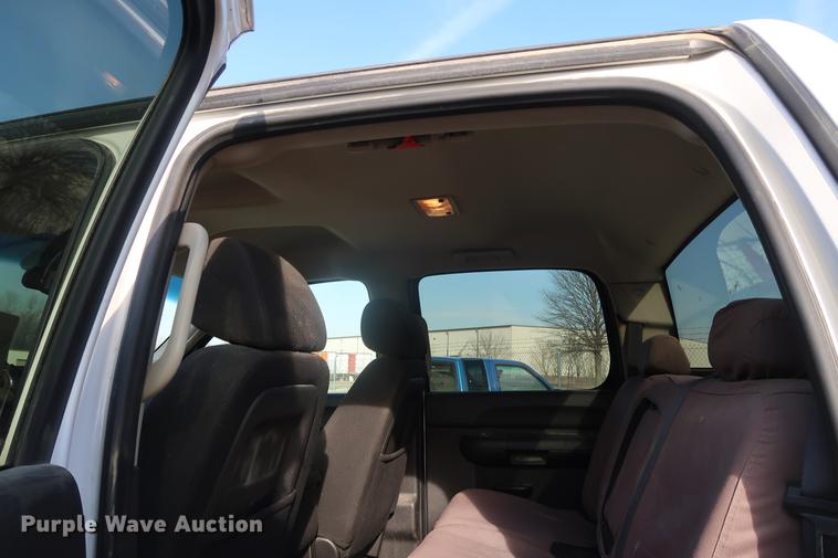 image for item DF3560 2011 Chevrolet Silverado 1500 LT Crew Cab pickup truck