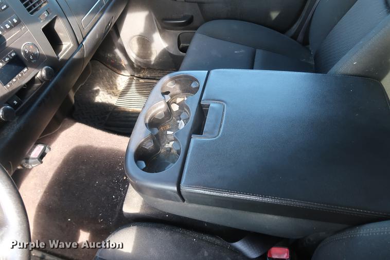 image for item DF3560 2011 Chevrolet Silverado 1500 LT Crew Cab pickup truck