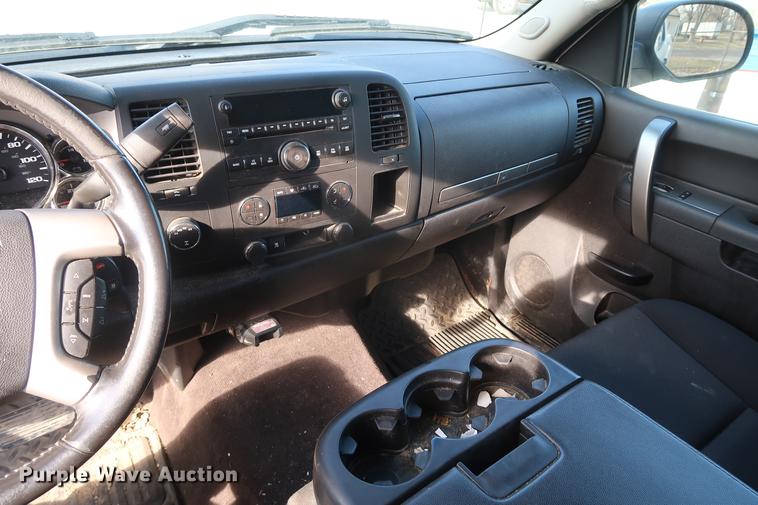 image for item DF3560 2011 Chevrolet Silverado 1500 LT Crew Cab pickup truck