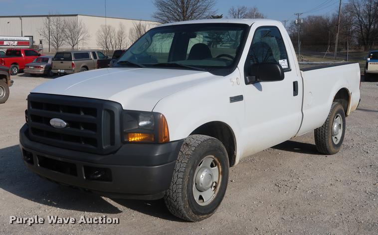 image for item DF3561 2007 Ford F250 Super Duty pickup truck