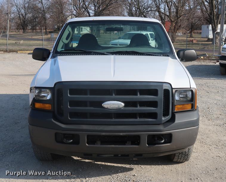 image for item DF3561 2007 Ford F250 Super Duty pickup truck