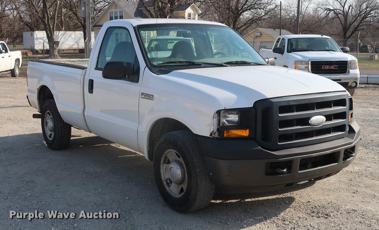 image for item DF3561 2007 Ford F250 Super Duty pickup truck
