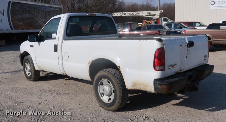 image for item DF3561 2007 Ford F250 Super Duty pickup truck