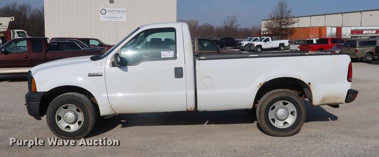image for item DF3561 2007 Ford F250 Super Duty pickup truck