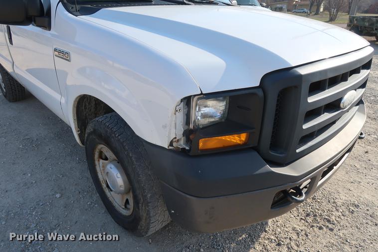 image for item DF3561 2007 Ford F250 Super Duty pickup truck