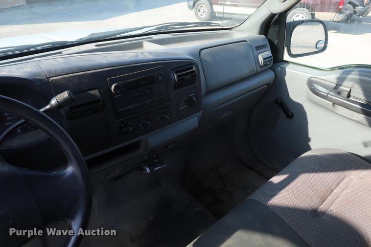 image for item DF3561 2007 Ford F250 Super Duty pickup truck