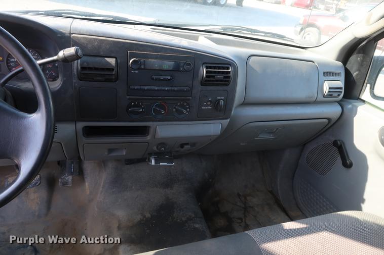 image for item DF3561 2007 Ford F250 Super Duty pickup truck
