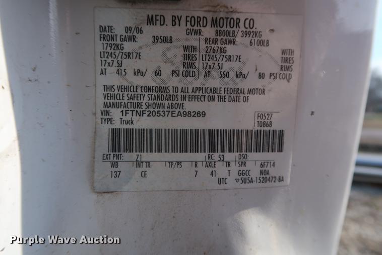 image for item DF3561 2007 Ford F250 Super Duty pickup truck